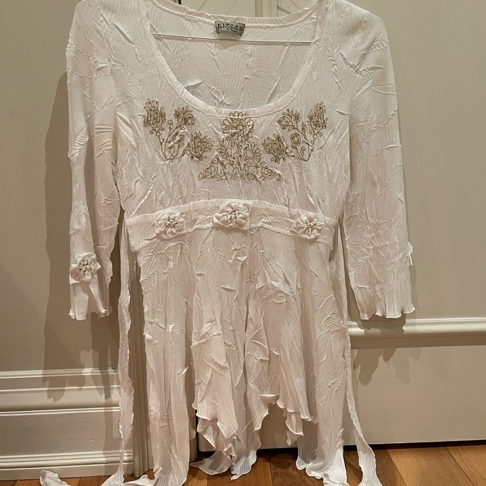 Kia a by Komarov white top with gold embellishment
